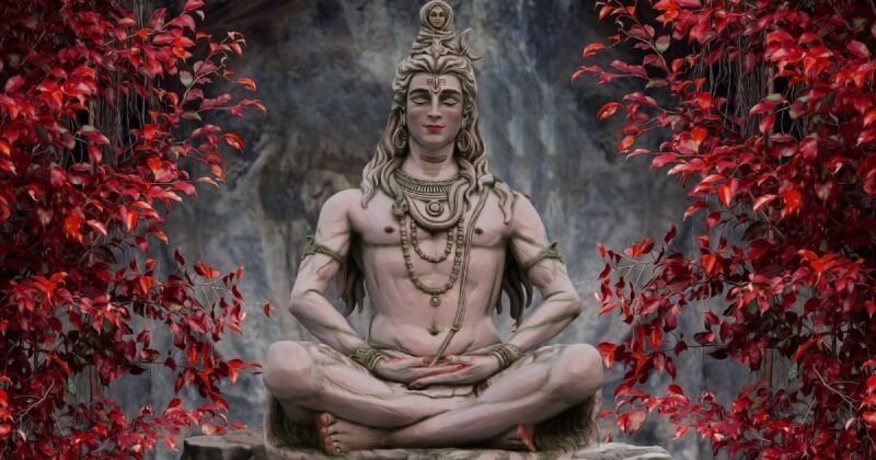 શ્રાવણ મહિનામાં કરો આ પવિત્ર શિવ મંત્રોનો જાપ, પ્રસ્સન થશે ભોળાનાથ, જીવનની દરેક મનોકામના થશે પૂર્ણ